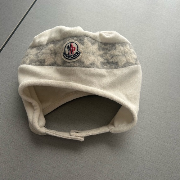 Moncler White and Gray Hat - Picture 7 of 9